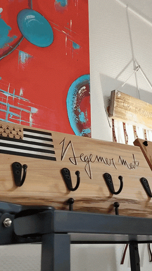Audrey HM Déco à l'échOppée belle à Pontivy- Décoration en bois + calligraphie.